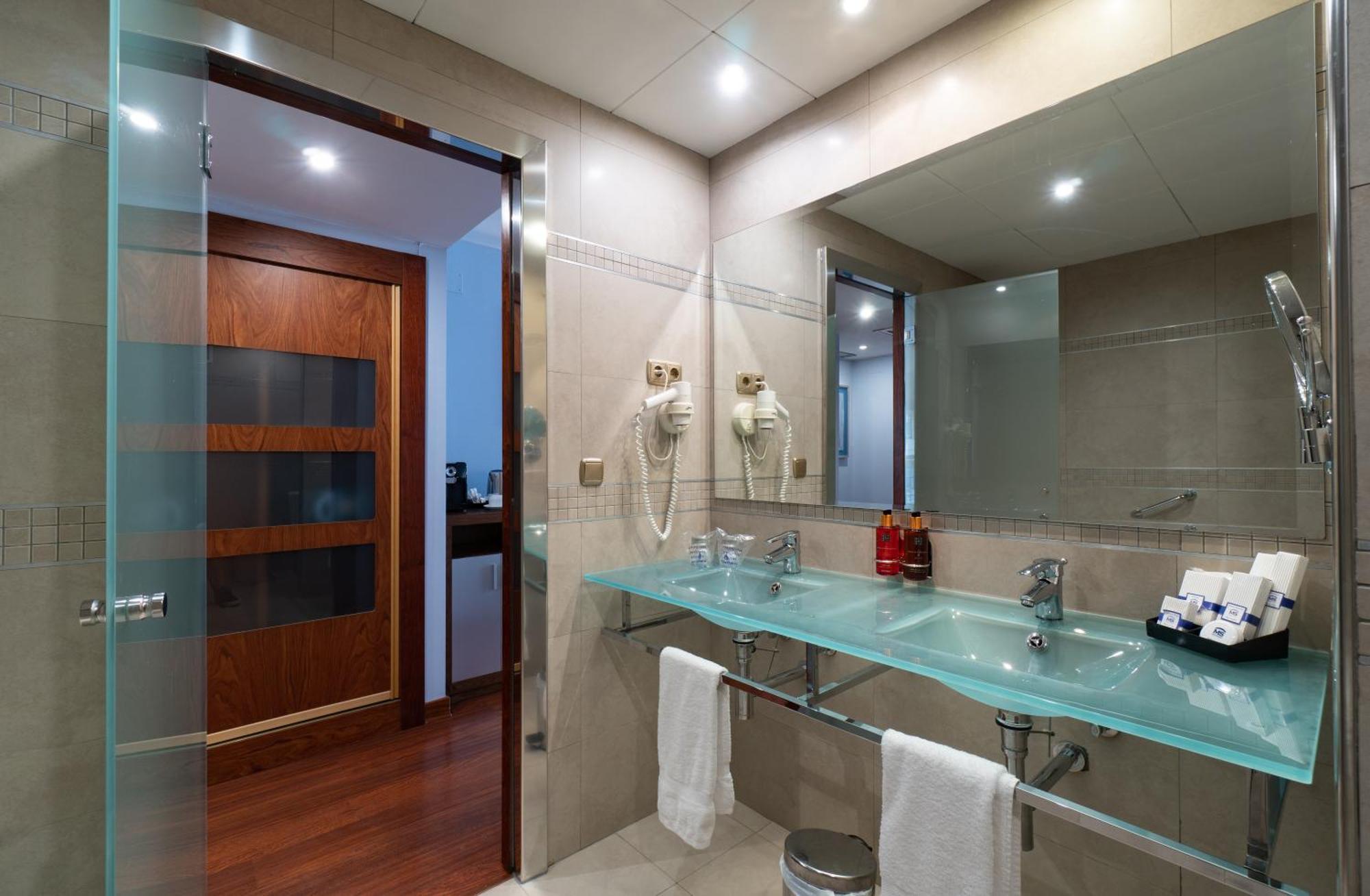 Hotel Ms Maestranza Malaga Ngoại thất bức ảnh