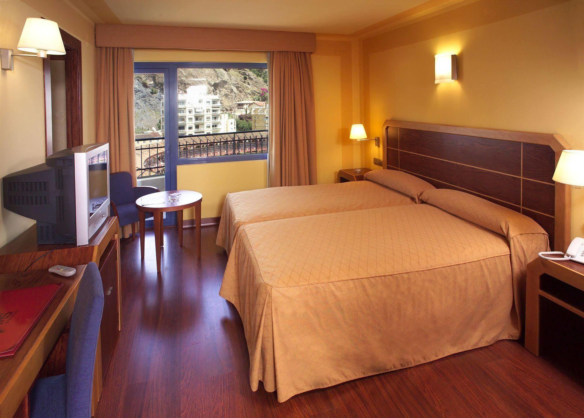 Hotel Ms Maestranza Malaga Ngoại thất bức ảnh