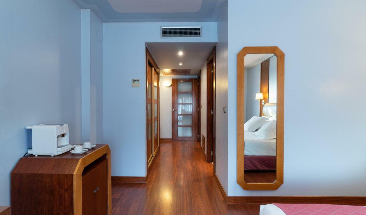 Hotel Ms Maestranza Malaga Ngoại thất bức ảnh